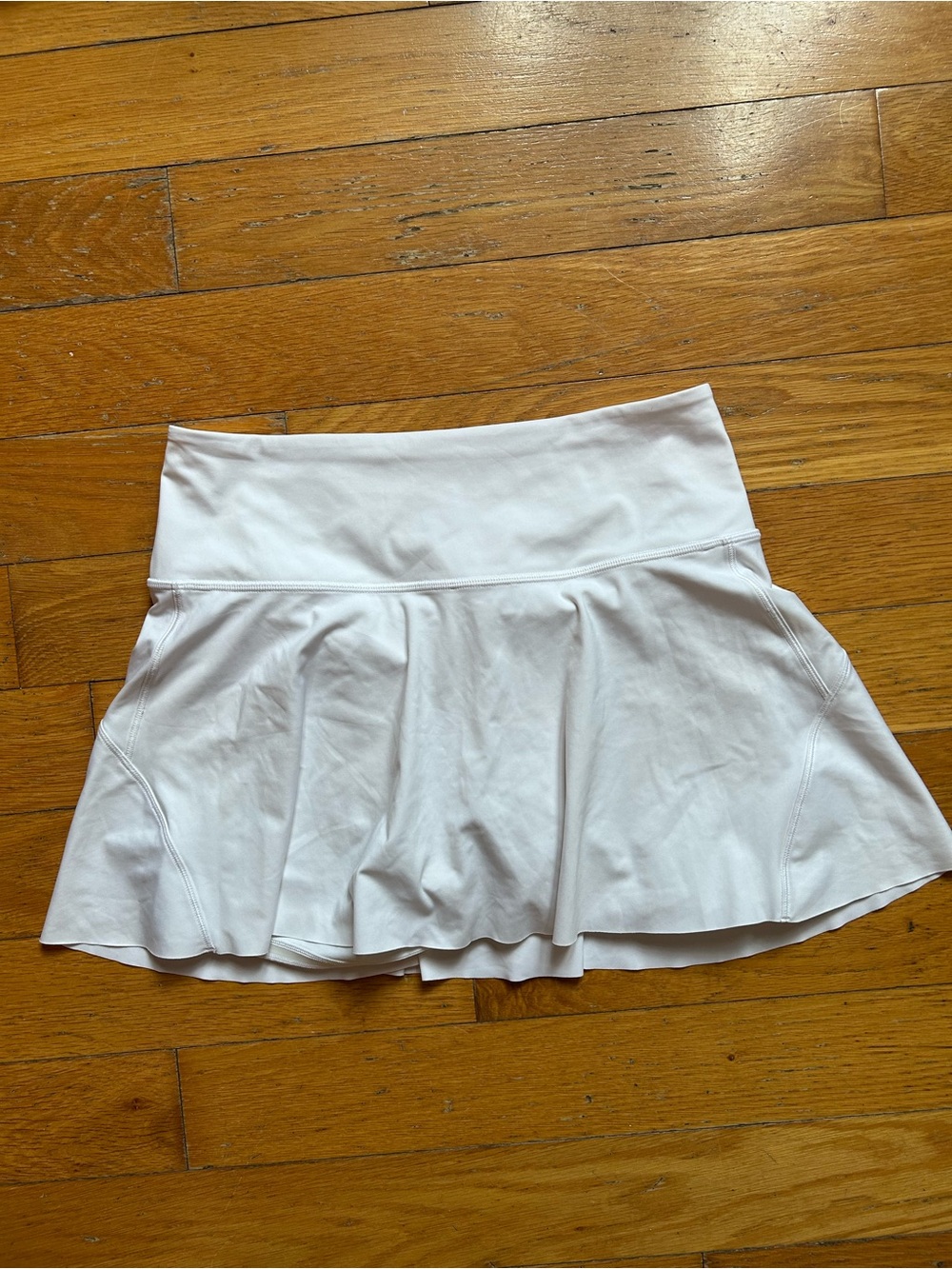 Athleta Women’s Small White tennis skort ace tennis skort 13.5inch
White Flared